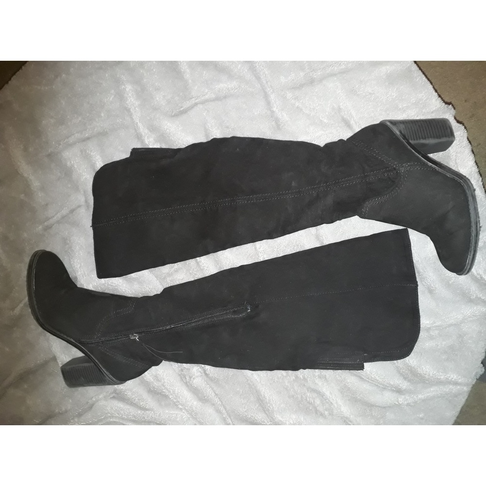 Black suede boots